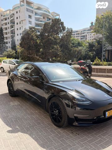 טסלה מודל 3