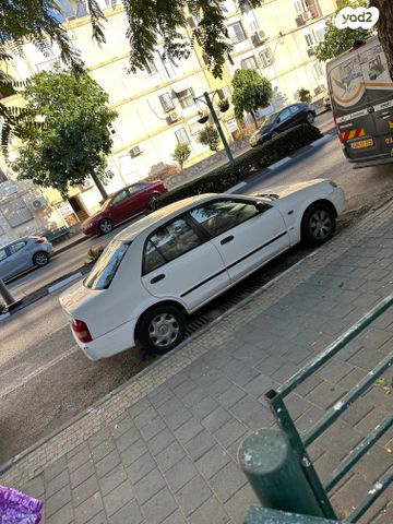 מודעת רכב מאזדה 323