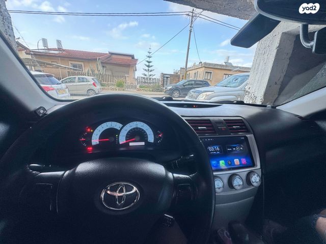 מודעת רכב טויוטה קאמרי