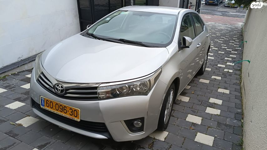 טויוטה קורולה