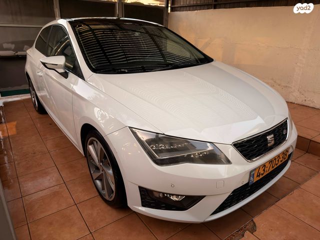 מודעת רכב סיאט לאון