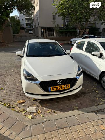מודעת רכב מאזדה 2