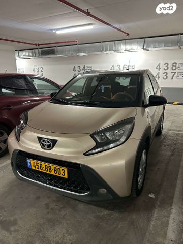 טויוטה אייגו X