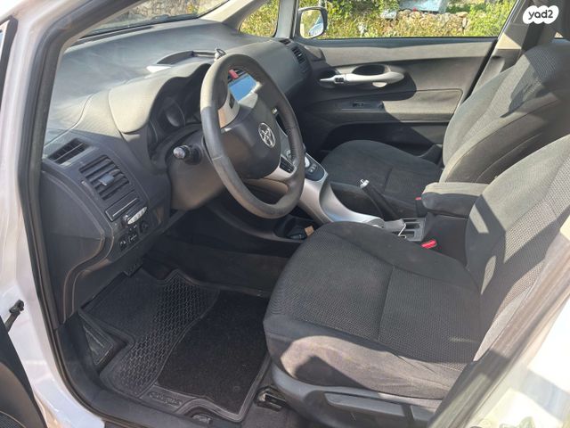 מודעת רכב טויוטה אוריס