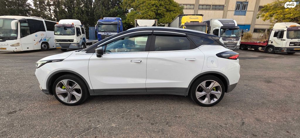 ג׳ילי Geometry C