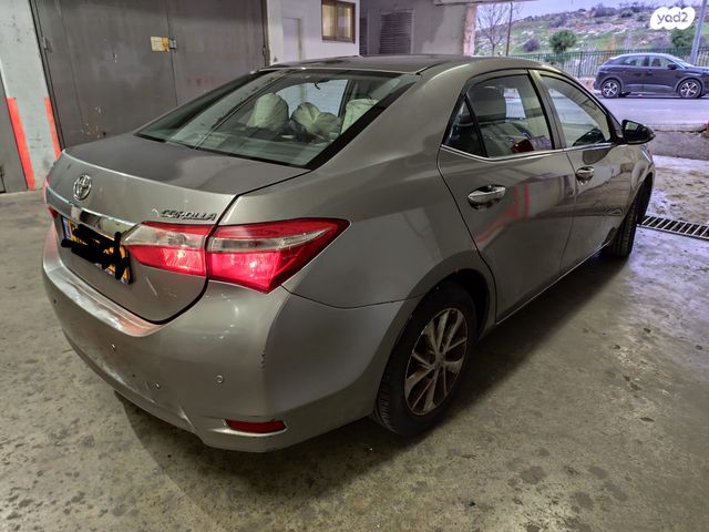 טויוטה קורולה