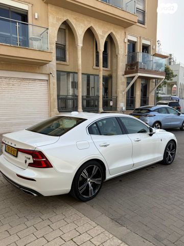 וולוו S60