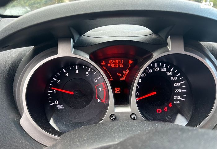 מודעת רכב ניסאן ג'וק