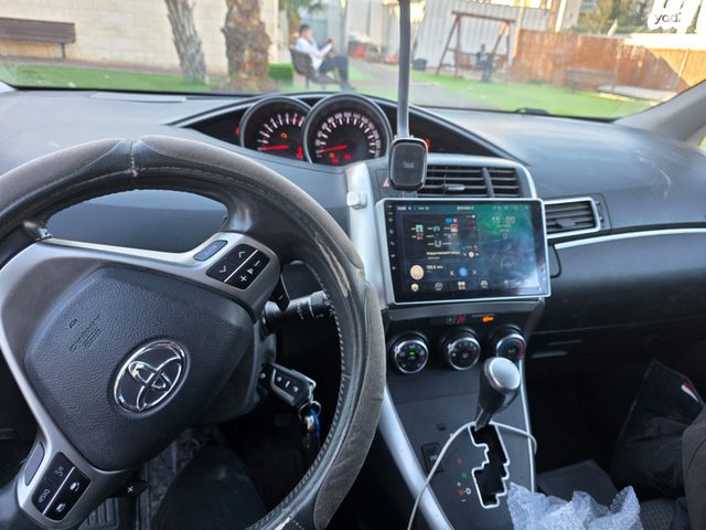 מודעת רכב טויוטה ורסו