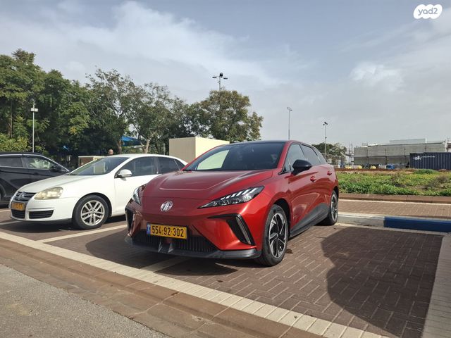 מודעת רכב אם ג'י MG4