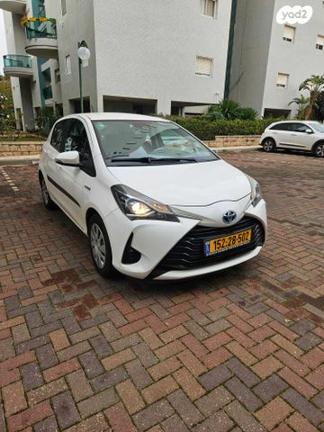 טויוטה יאריס