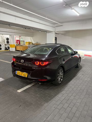 מודעת רכב מאזדה 3