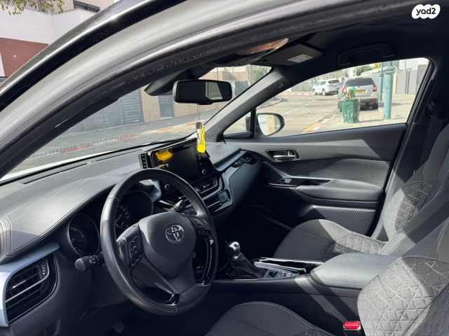 טויוטה C-HR