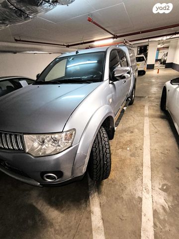 מיצובישי טרייטון / L200