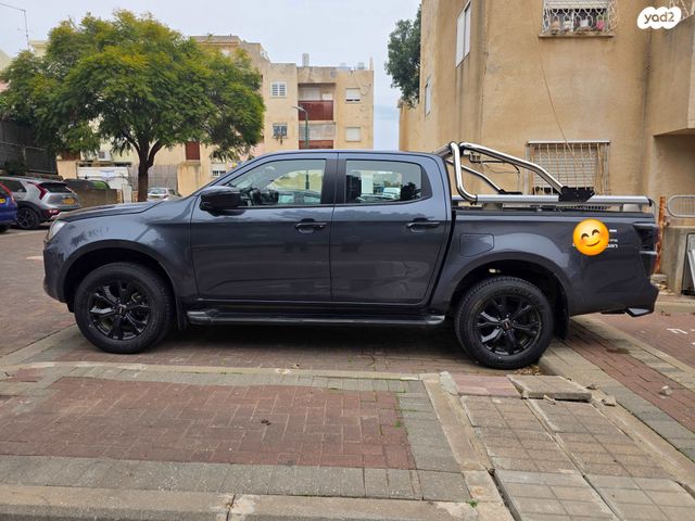 איסוזו די-מקס