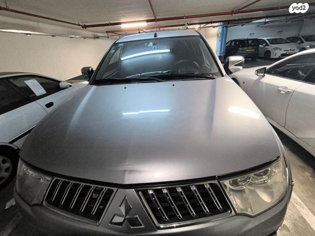 מיצובישי טרייטון / L200