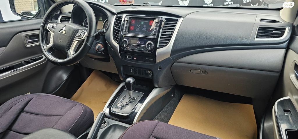 מיצובישי טרייטון / L200