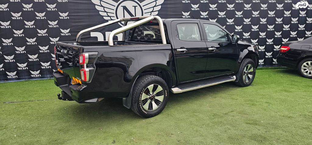 איסוזו די-מקס