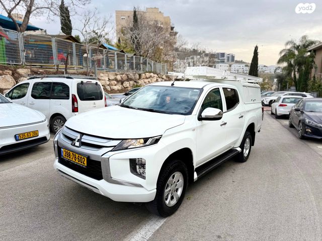 מיצובישי טרייטון / L200