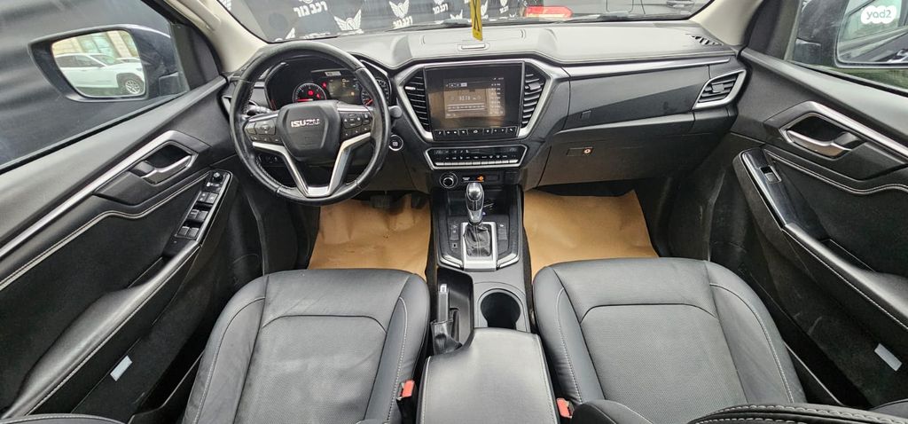 איסוזו די-מקס