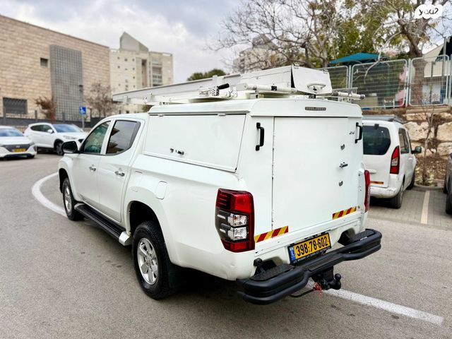 מיצובישי טרייטון / L200