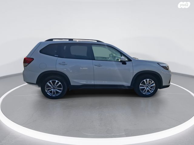 סובארו פורסטר