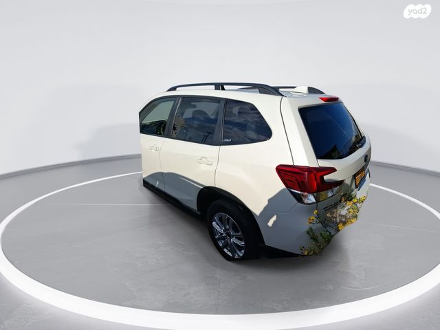 סובארו פורסטר