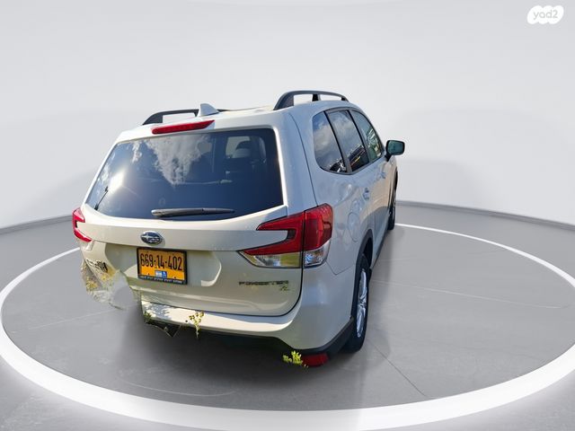 סובארו פורסטר