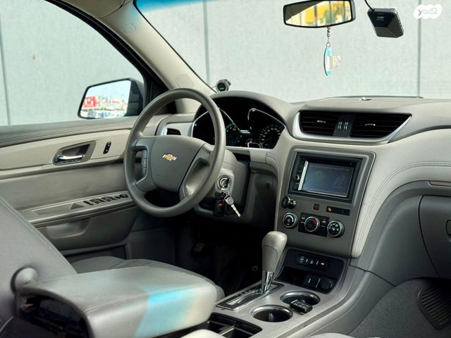 שברולט טראוורס