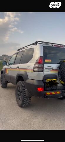 טויוטה לנד קרוזר