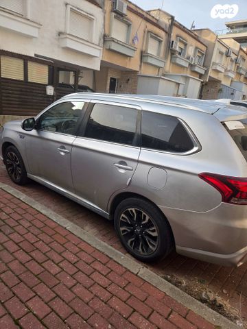 מיצובישי אאוטלנדר