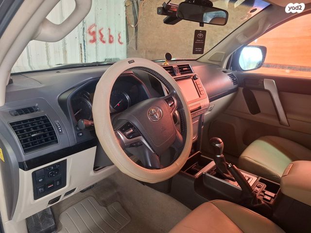 מודעת רכב טויוטה לנד קרוזר