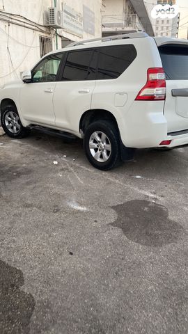 טויוטה לנד קרוזר