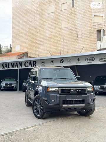 טויוטה לנד קרוזר