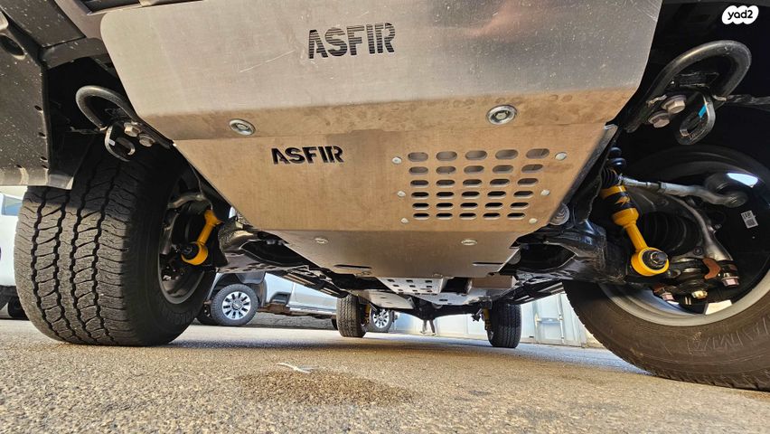 טויוטה לנד קרוזר