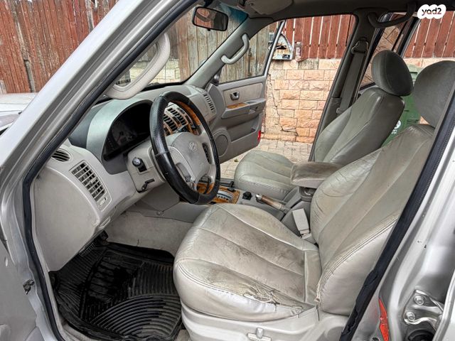 יונדאי טאראקן