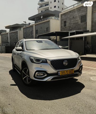 מודעת רכב אם ג'י EHS PHEV