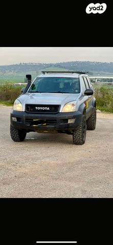 טויוטה לנד קרוזר