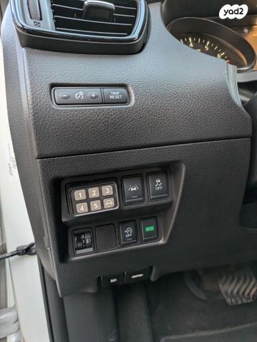 ניסאן אקס טרייל