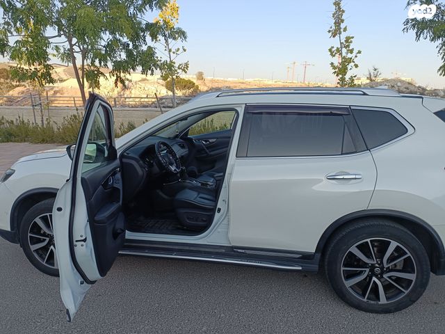 ניסאן אקס טרייל