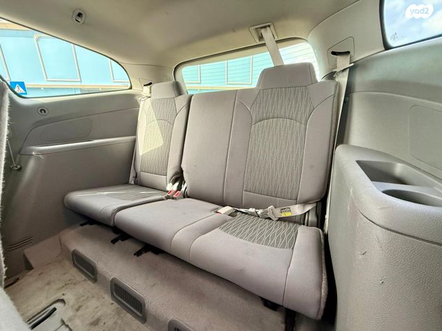 שברולט טראוורס