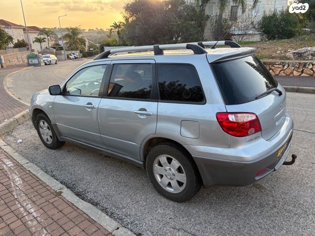 מיצובישי אאוטלנדר