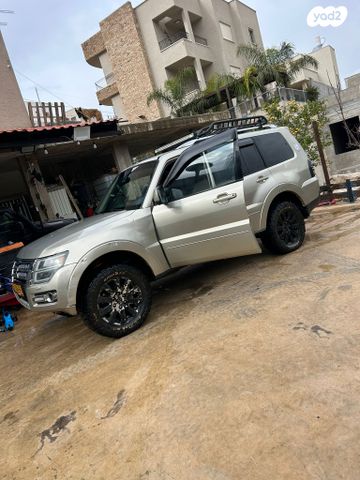 מיצובישי פג'רו