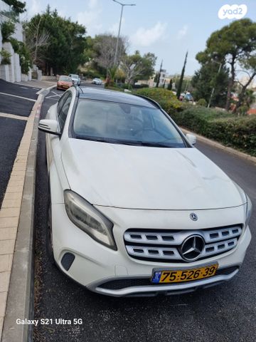 מודעת רכב מרצדס-בנץ GLA