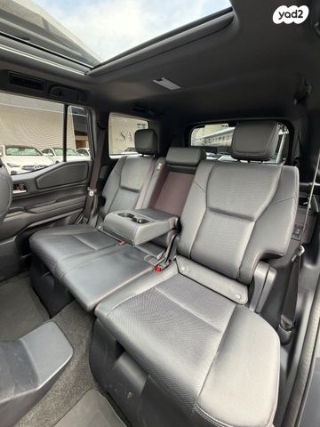 טויוטה לנד קרוזר