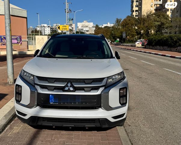 מודעת רכב מיצובישי ASX