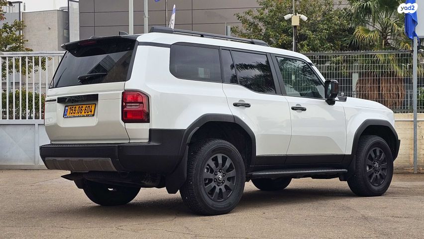 טויוטה לנד קרוזר