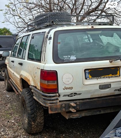 מודעת רכב ג'יפ גרנד צ'ירוקי