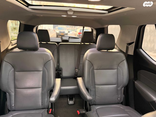 שברולט טראוורס