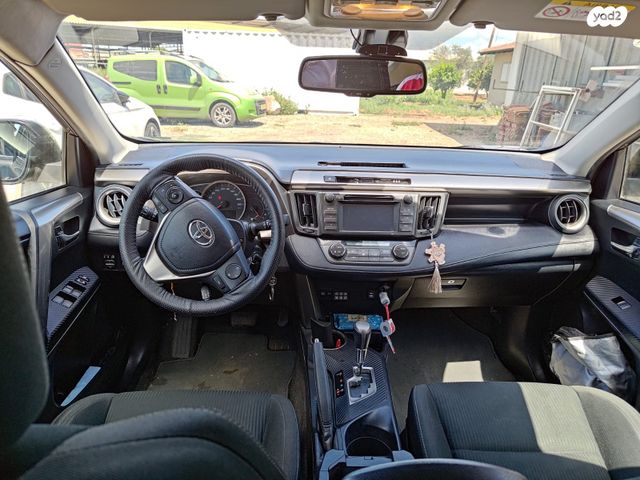 מודעת רכב טויוטה RAV4